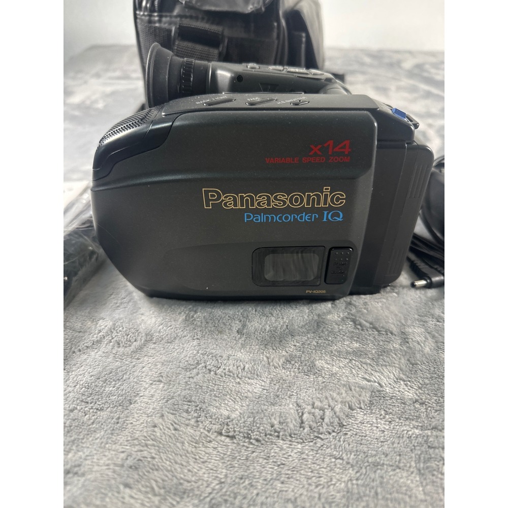 Panasonic Palmcorder IQ PV-IQ205 VHSC Camcorder x14 Zoom Bundle with Case Manual